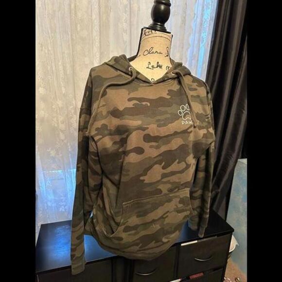 Other - Casual Camo Hoodie with Paw Print Detail - Cozy Everyday Wear